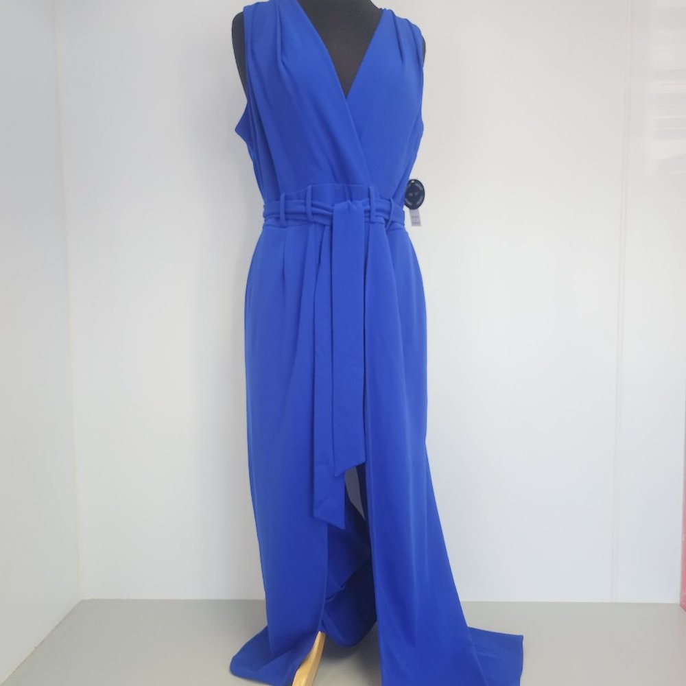 Shelby & Palmer  Sleeveless Split Leg Belted Jumpsuit. Size 14W.